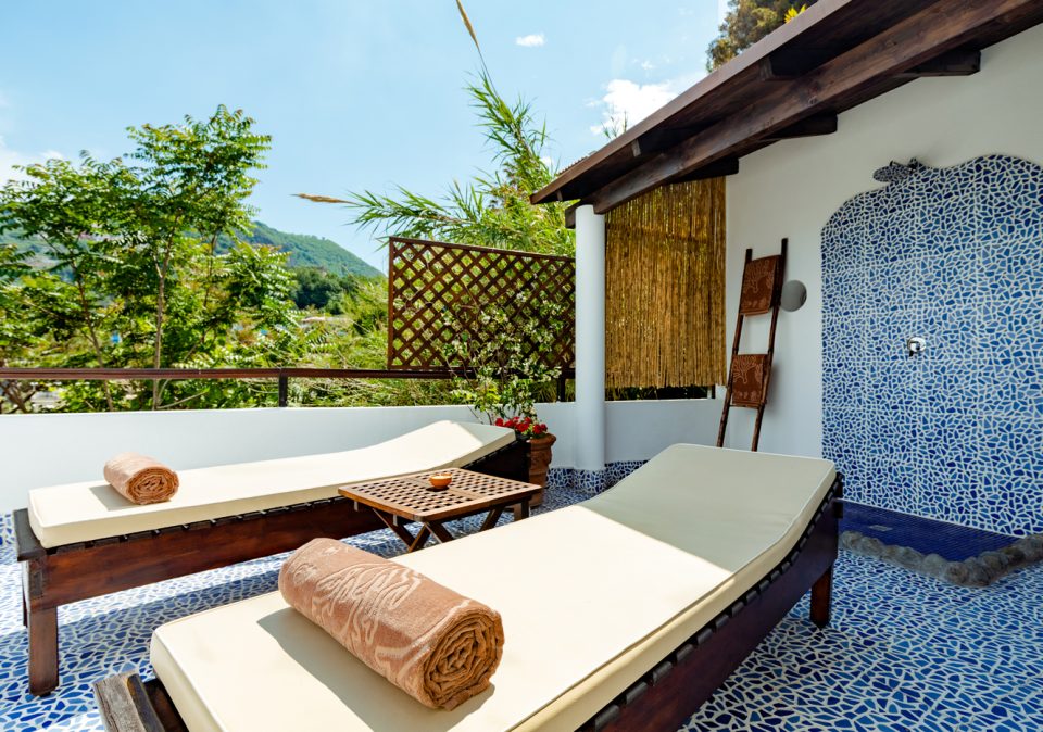Terrazza solarium della junior suite hotel Giardino Eden Ischia